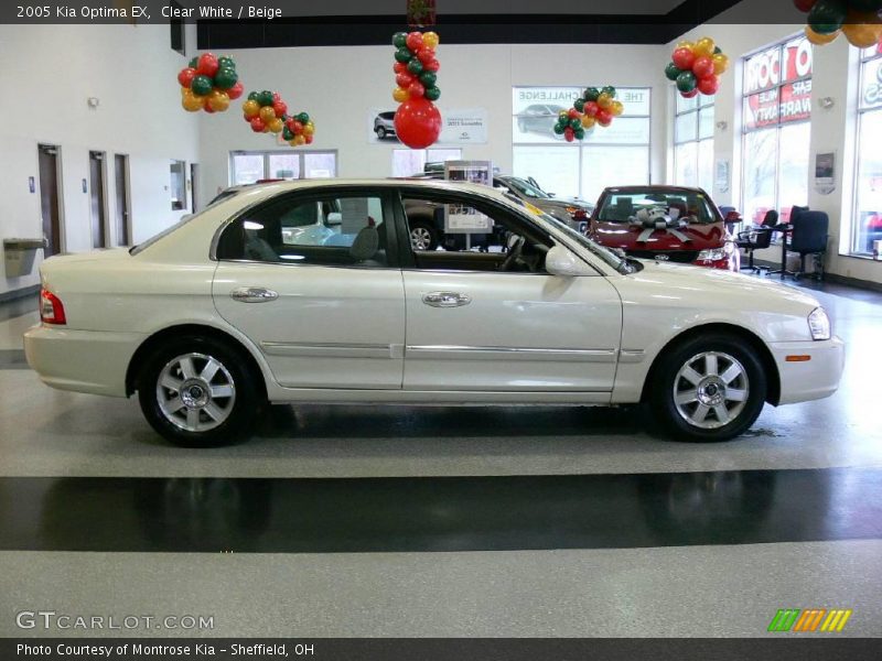 Clear White / Beige 2005 Kia Optima EX