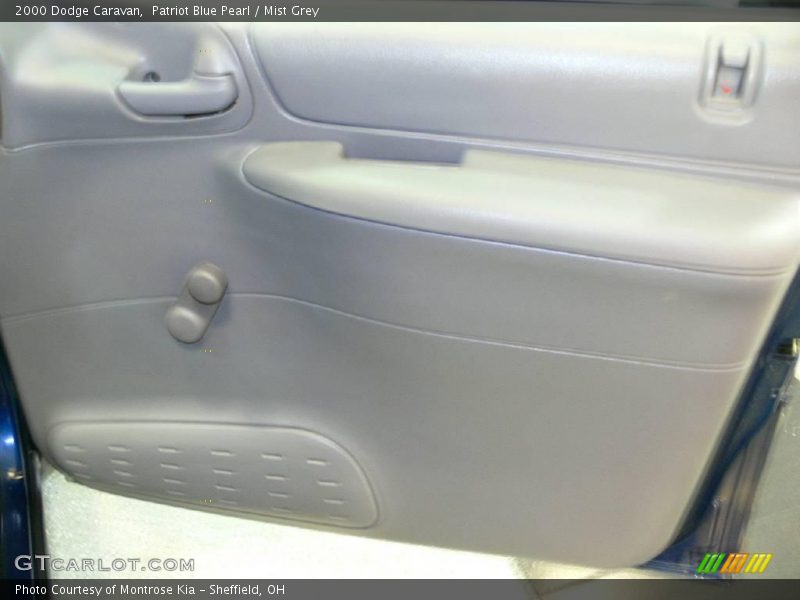 Patriot Blue Pearl / Mist Grey 2000 Dodge Caravan