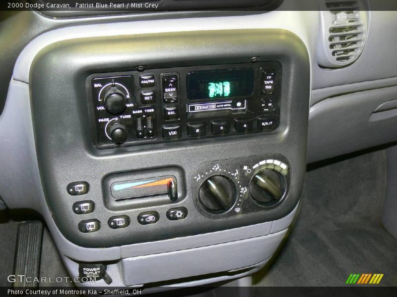 Patriot Blue Pearl / Mist Grey 2000 Dodge Caravan