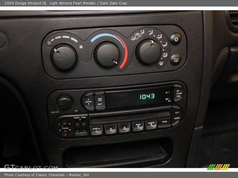 Light Almond Pearl Metallic / Dark Slate Gray 2004 Dodge Intrepid SE