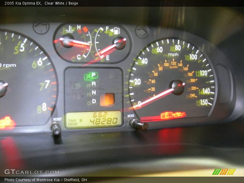 Clear White / Beige 2005 Kia Optima EX