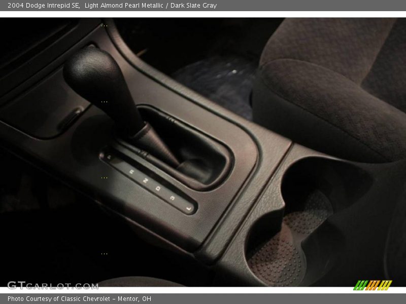 Light Almond Pearl Metallic / Dark Slate Gray 2004 Dodge Intrepid SE