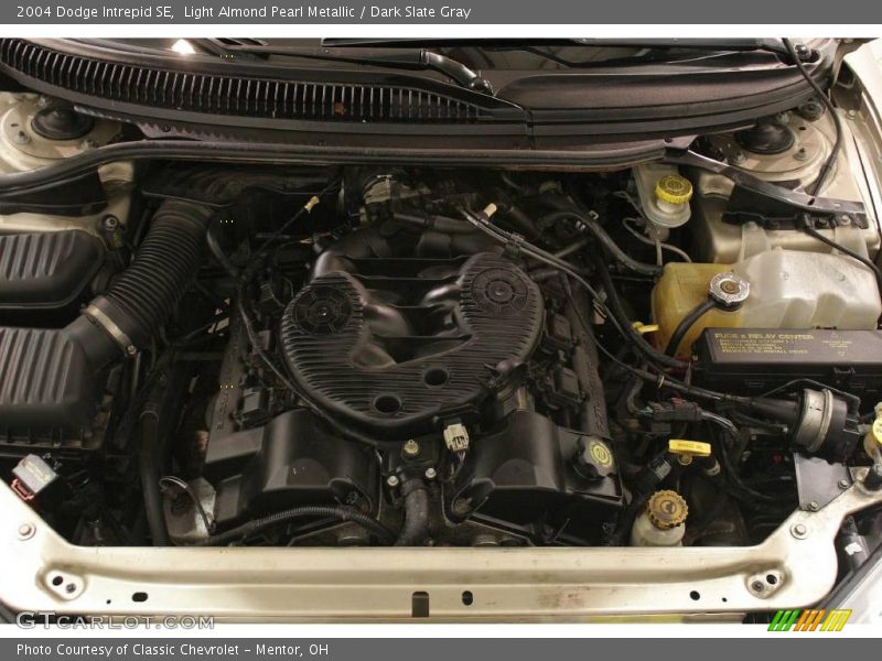 Light Almond Pearl Metallic / Dark Slate Gray 2004 Dodge Intrepid SE