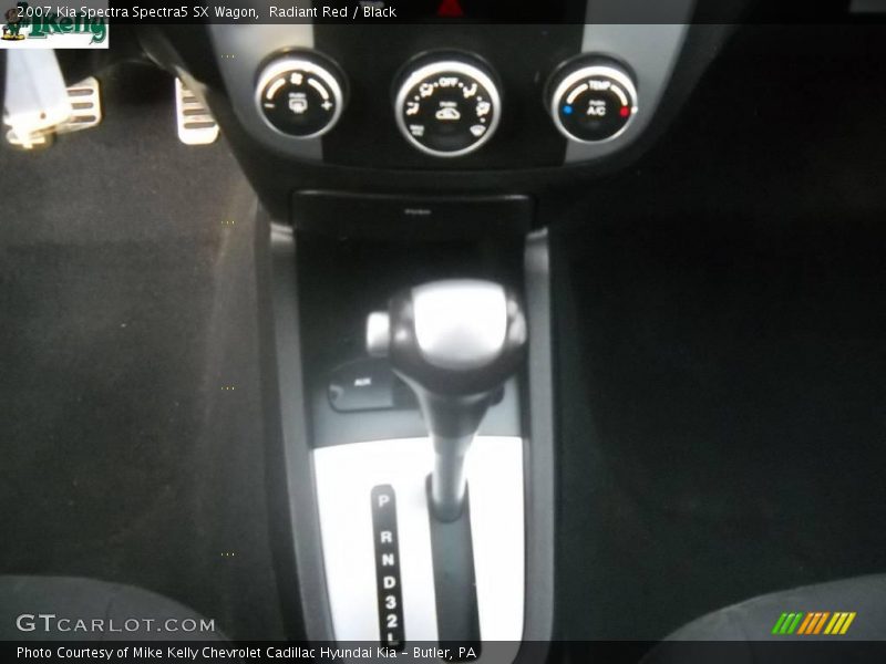 Radiant Red / Black 2007 Kia Spectra Spectra5 SX Wagon