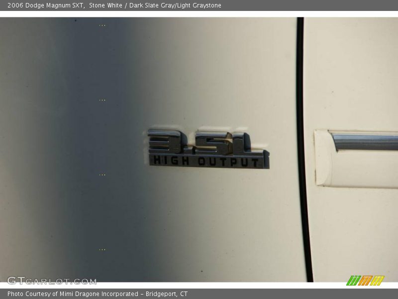 Stone White / Dark Slate Gray/Light Graystone 2006 Dodge Magnum SXT