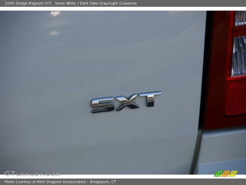Stone White / Dark Slate Gray/Light Graystone 2006 Dodge Magnum SXT