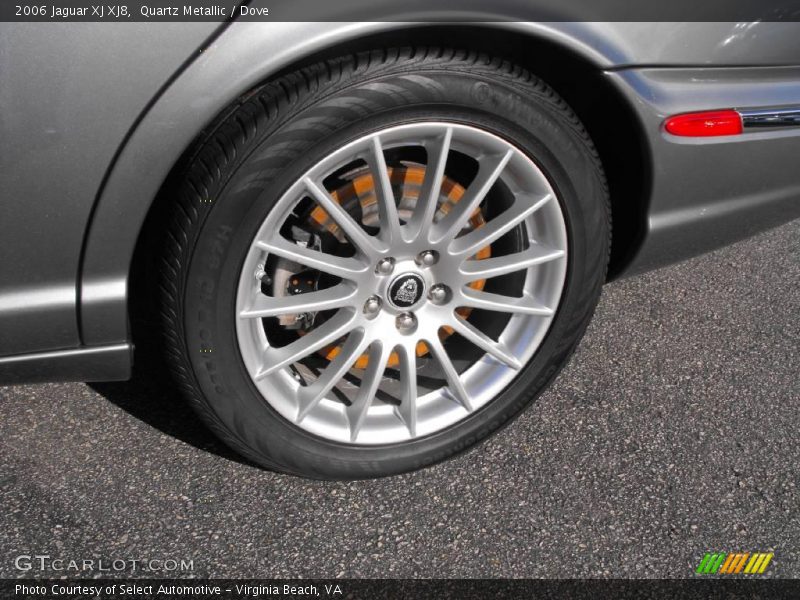 Quartz Metallic / Dove 2006 Jaguar XJ XJ8