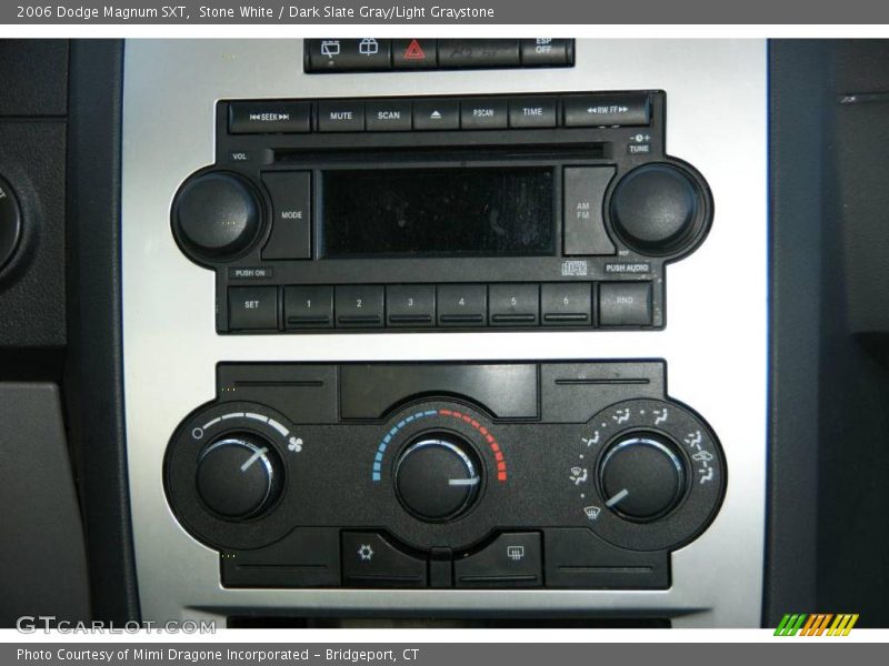 Stone White / Dark Slate Gray/Light Graystone 2006 Dodge Magnum SXT