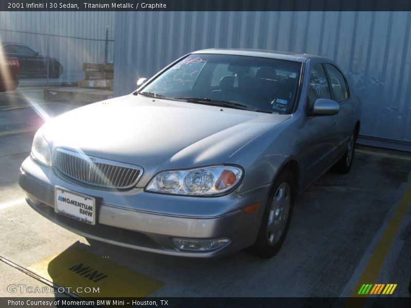Titanium Metallic / Graphite 2001 Infiniti I 30 Sedan