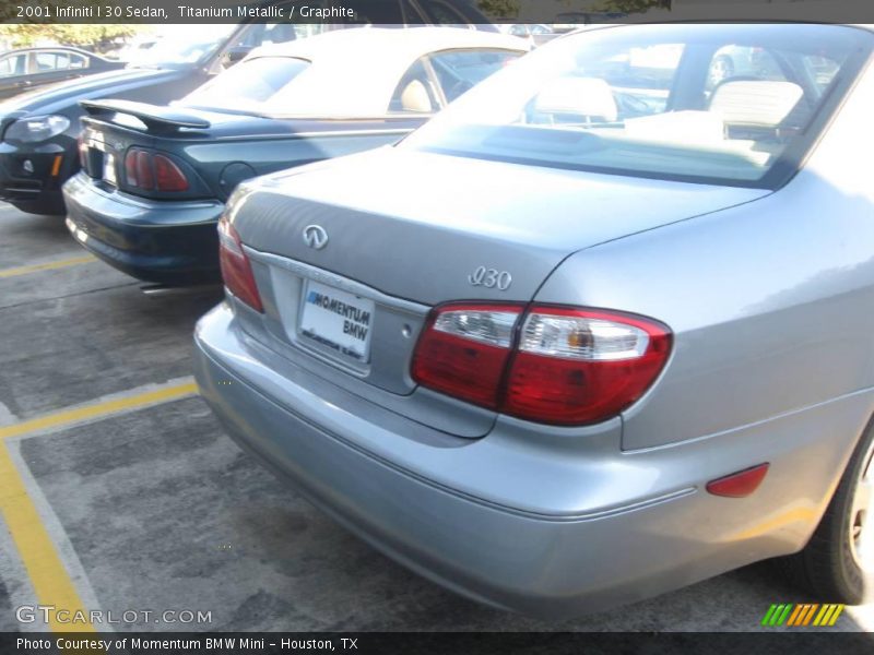 Titanium Metallic / Graphite 2001 Infiniti I 30 Sedan