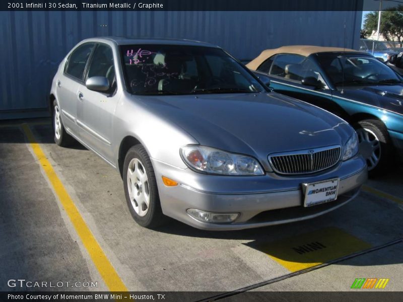 Titanium Metallic / Graphite 2001 Infiniti I 30 Sedan