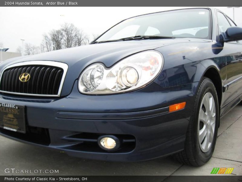 Ardor Blue / Black 2004 Hyundai Sonata