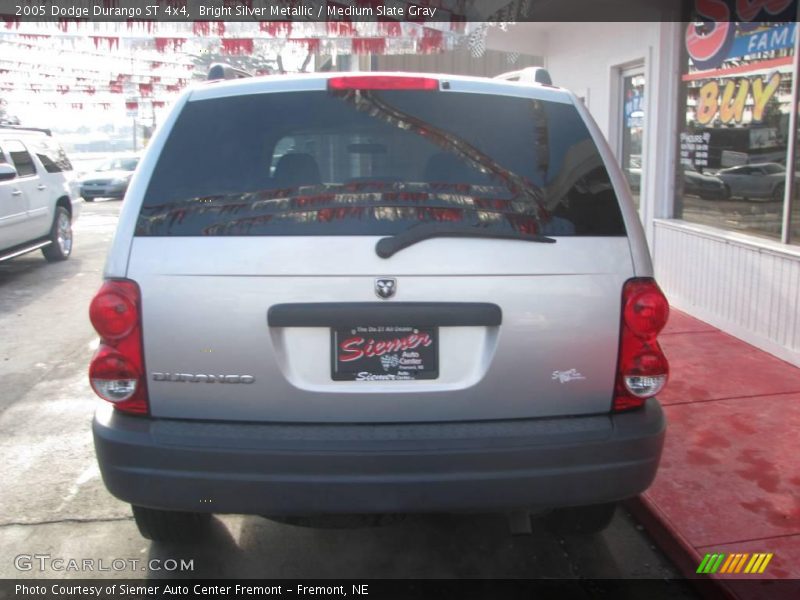 Bright Silver Metallic / Medium Slate Gray 2005 Dodge Durango ST 4x4