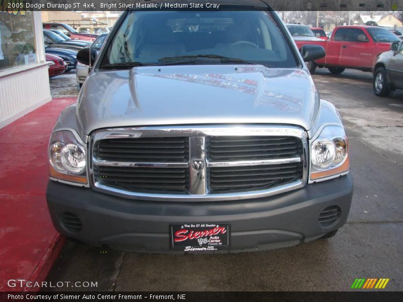 Bright Silver Metallic / Medium Slate Gray 2005 Dodge Durango ST 4x4