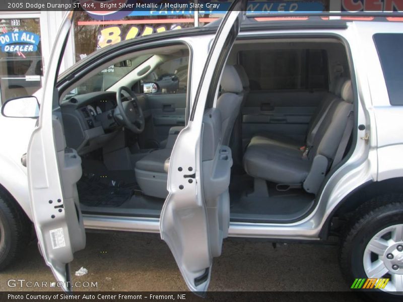 Bright Silver Metallic / Medium Slate Gray 2005 Dodge Durango ST 4x4