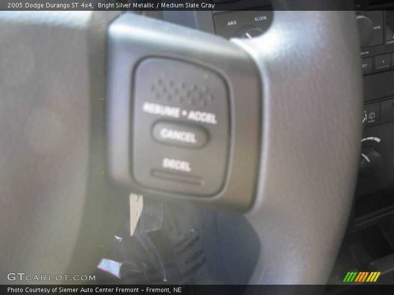 Bright Silver Metallic / Medium Slate Gray 2005 Dodge Durango ST 4x4
