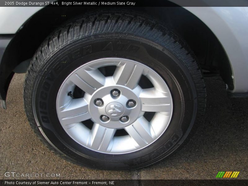 Bright Silver Metallic / Medium Slate Gray 2005 Dodge Durango ST 4x4