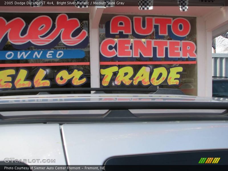 Bright Silver Metallic / Medium Slate Gray 2005 Dodge Durango ST 4x4