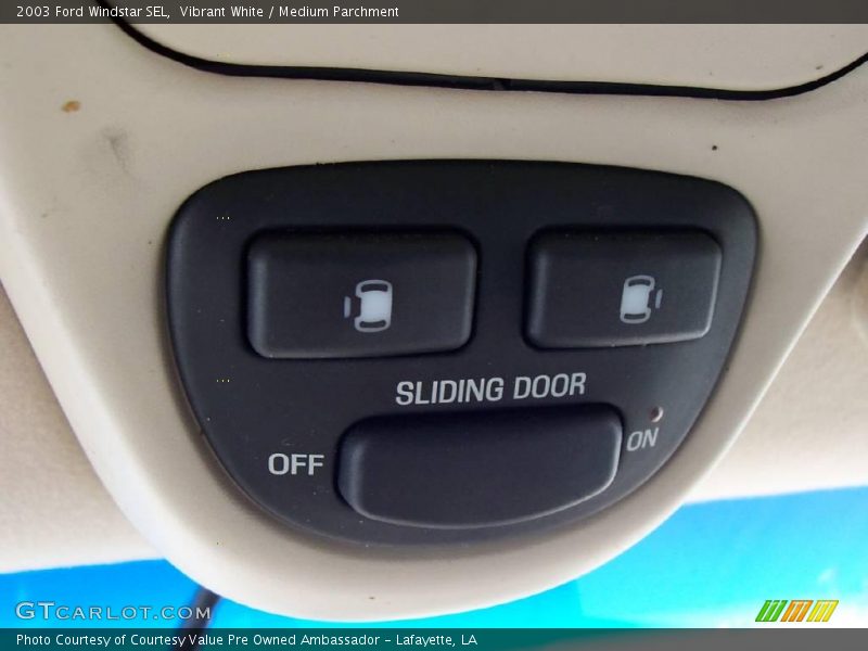 Vibrant White / Medium Parchment 2003 Ford Windstar SEL
