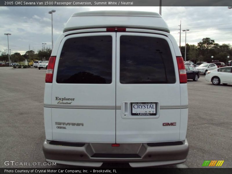 Summit White / Neutral 2005 GMC Savana Van 1500 Passenger Conversion