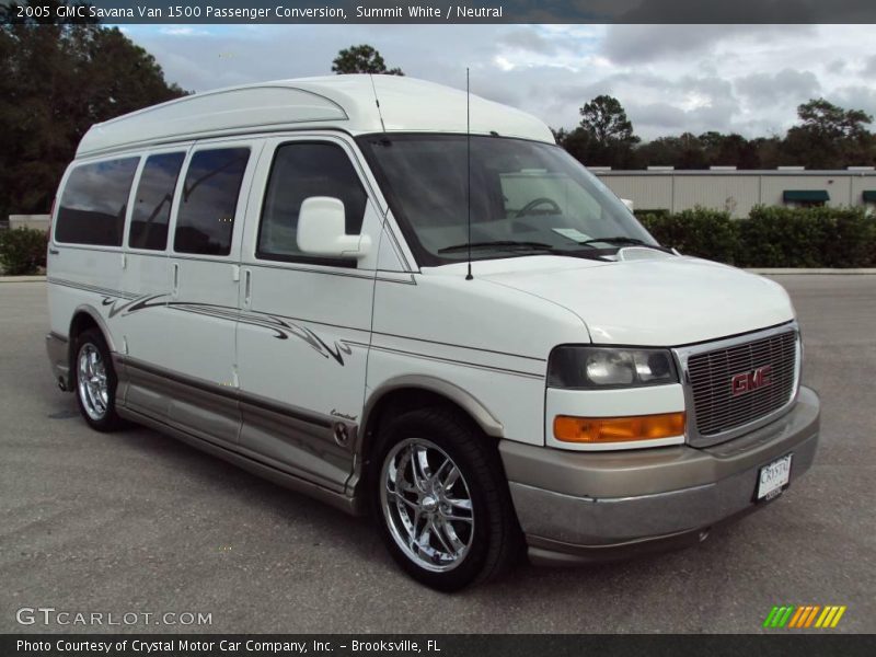Summit White / Neutral 2005 GMC Savana Van 1500 Passenger Conversion