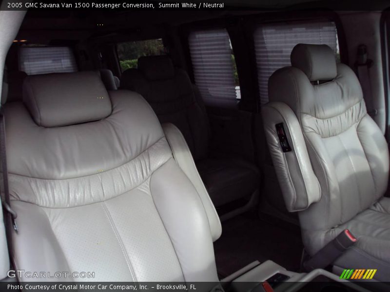 Summit White / Neutral 2005 GMC Savana Van 1500 Passenger Conversion