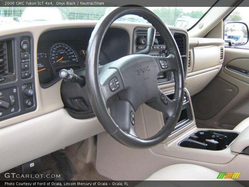 Onyx Black / Neutral/Shale 2006 GMC Yukon SLT 4x4