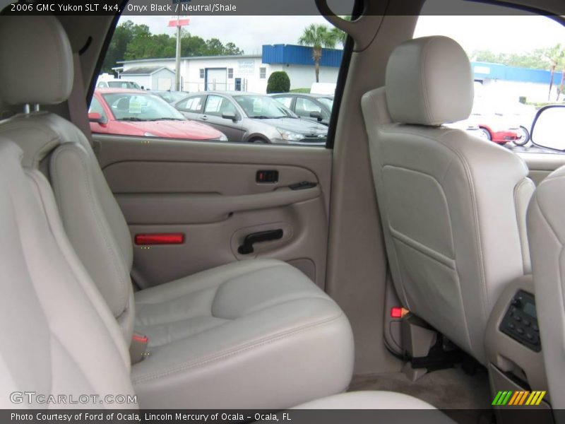 Onyx Black / Neutral/Shale 2006 GMC Yukon SLT 4x4