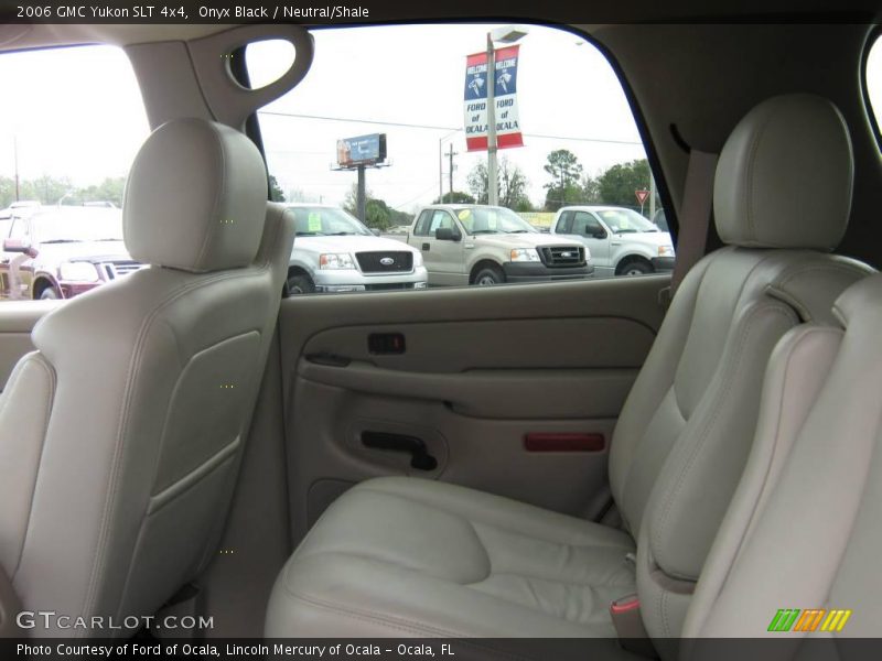 Onyx Black / Neutral/Shale 2006 GMC Yukon SLT 4x4