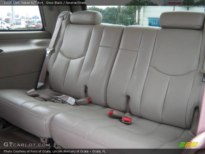Onyx Black / Neutral/Shale 2006 GMC Yukon SLT 4x4