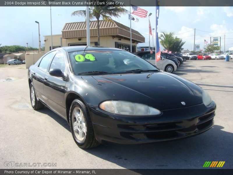 Brilliant Black Crystal Pearl / Dark Slate Gray 2004 Dodge Intrepid SE