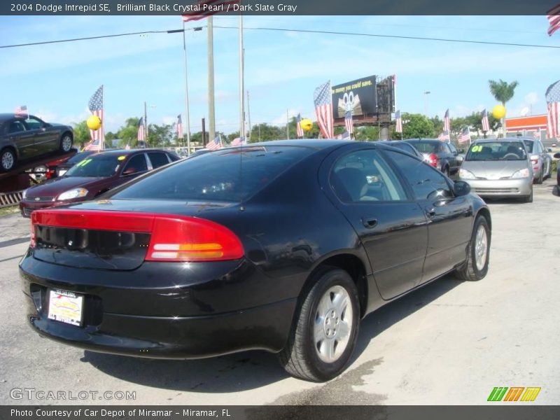 Brilliant Black Crystal Pearl / Dark Slate Gray 2004 Dodge Intrepid SE
