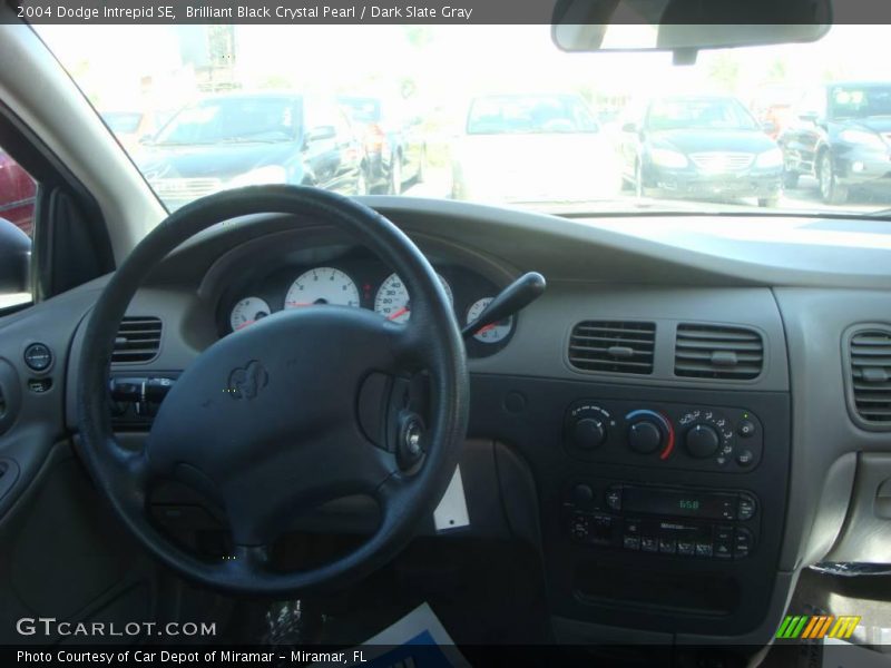 Brilliant Black Crystal Pearl / Dark Slate Gray 2004 Dodge Intrepid SE