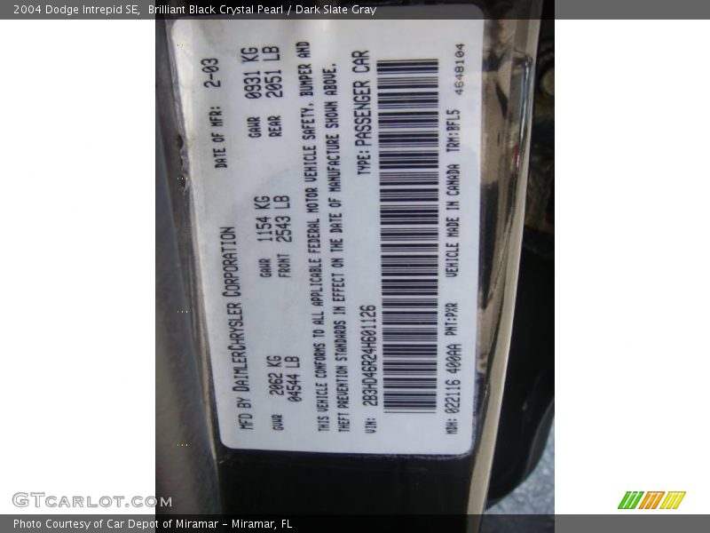 Brilliant Black Crystal Pearl / Dark Slate Gray 2004 Dodge Intrepid SE