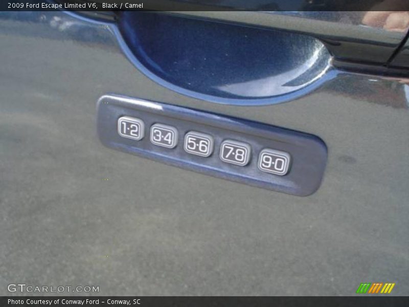 Black / Camel 2009 Ford Escape Limited V6