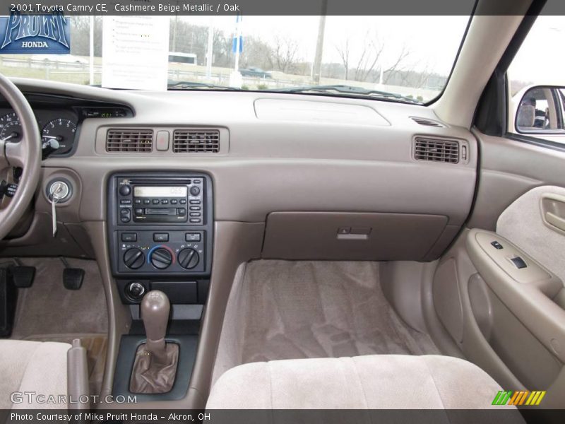 Cashmere Beige Metallic / Oak 2001 Toyota Camry CE