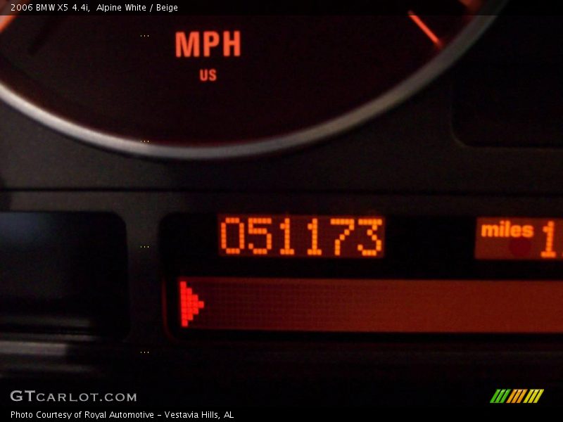 Alpine White / Beige 2006 BMW X5 4.4i