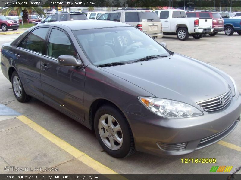 Phantom Gray Pearl / Gray 2005 Toyota Camry LE