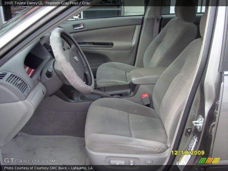 Phantom Gray Pearl / Gray 2005 Toyota Camry LE