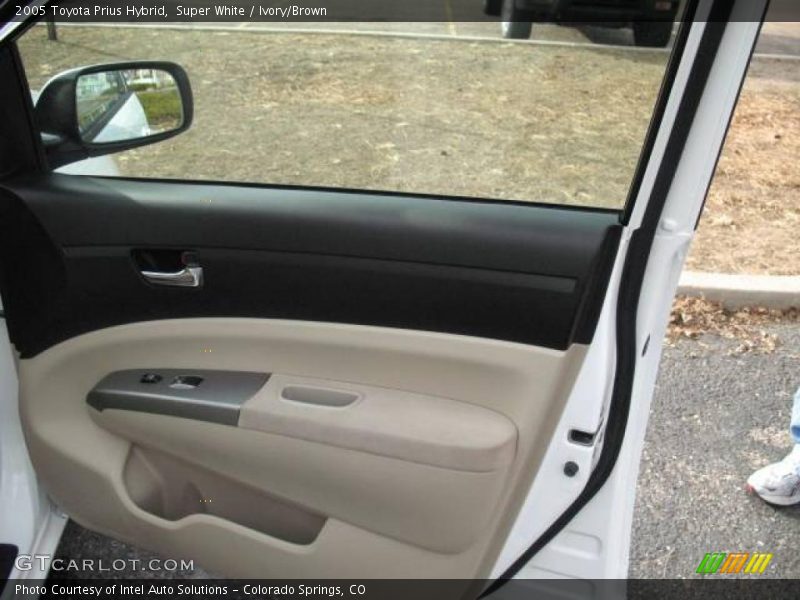 Super White / Ivory/Brown 2005 Toyota Prius Hybrid