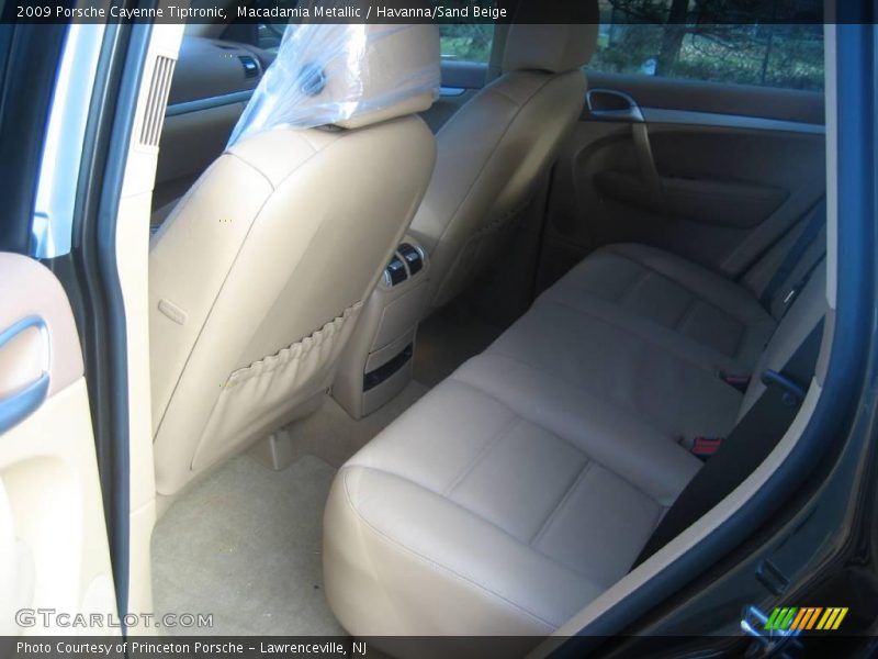 Macadamia Metallic / Havanna/Sand Beige 2009 Porsche Cayenne Tiptronic