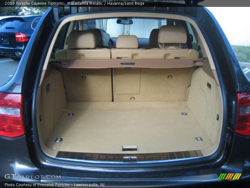 Macadamia Metallic / Havanna/Sand Beige 2009 Porsche Cayenne Tiptronic