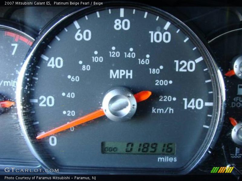 Platinum Beige Pearl / Beige 2007 Mitsubishi Galant ES