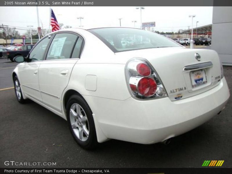 Satin White Pearl / Blond 2005 Nissan Altima 3.5 SL