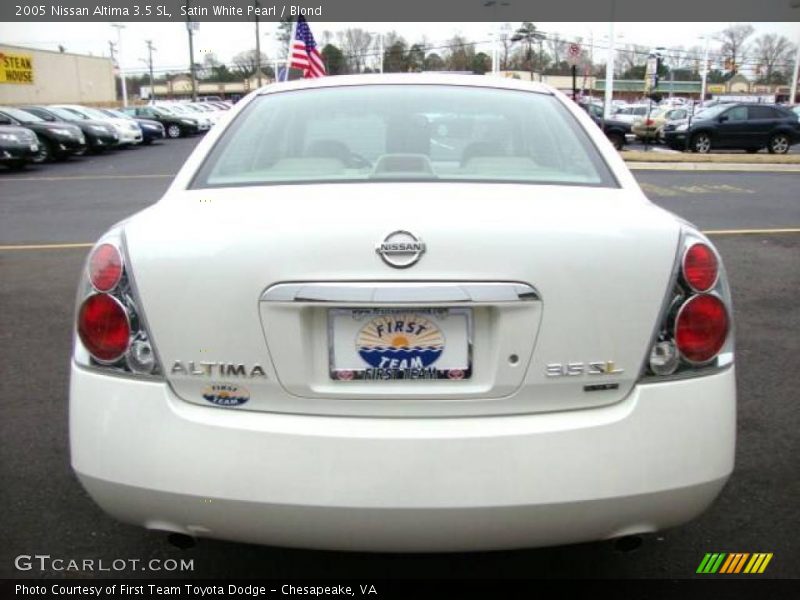 Satin White Pearl / Blond 2005 Nissan Altima 3.5 SL