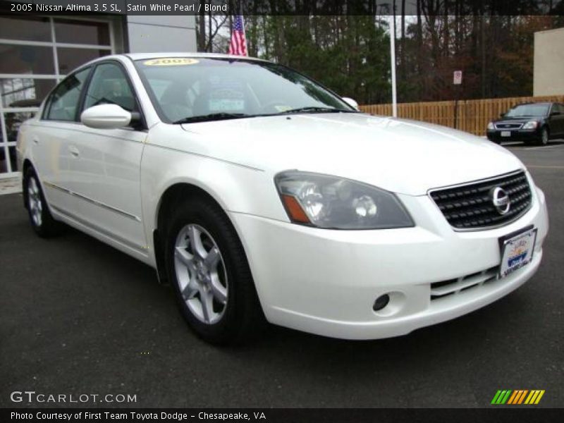 Satin White Pearl / Blond 2005 Nissan Altima 3.5 SL