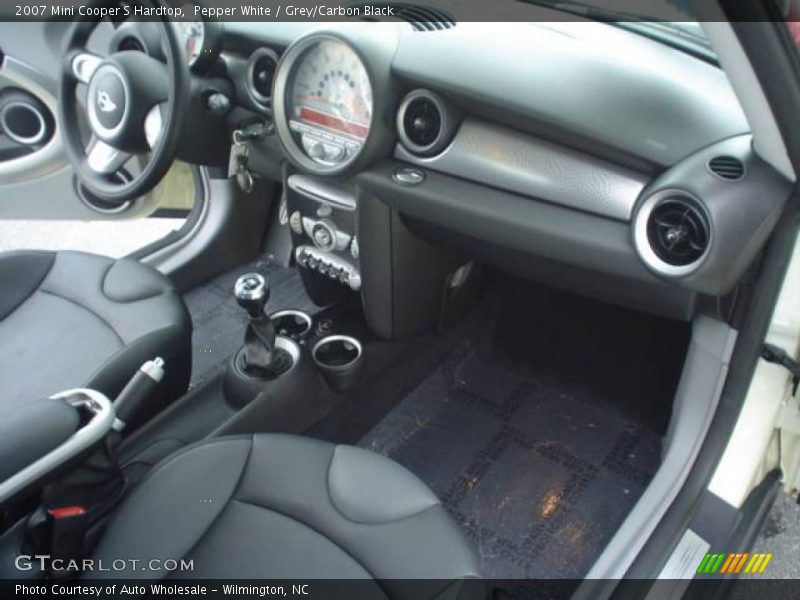 Pepper White / Grey/Carbon Black 2007 Mini Cooper S Hardtop