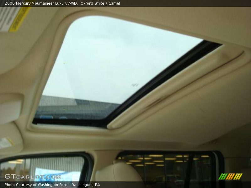 Oxford White / Camel 2006 Mercury Mountaineer Luxury AWD