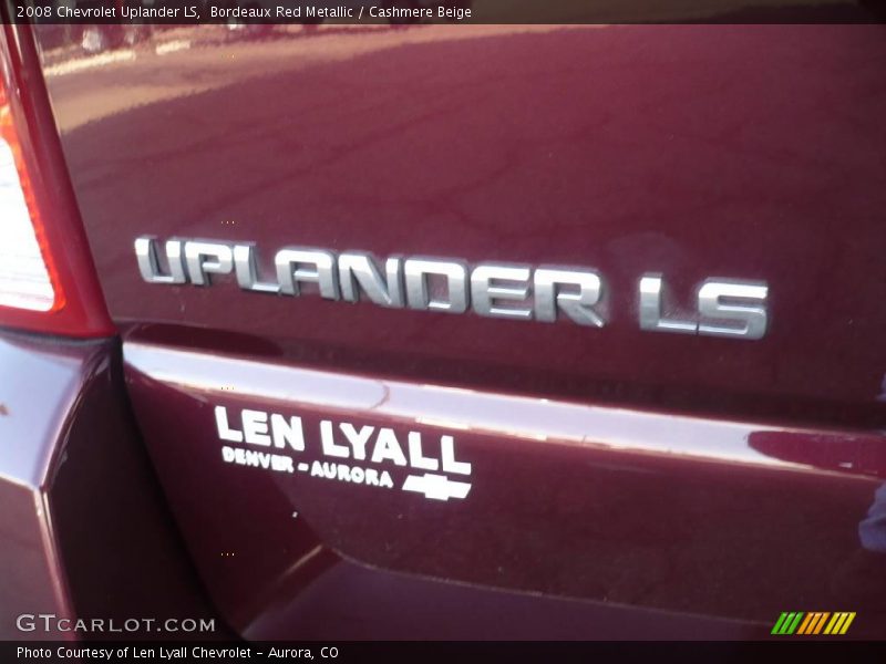 Bordeaux Red Metallic / Cashmere Beige 2008 Chevrolet Uplander LS