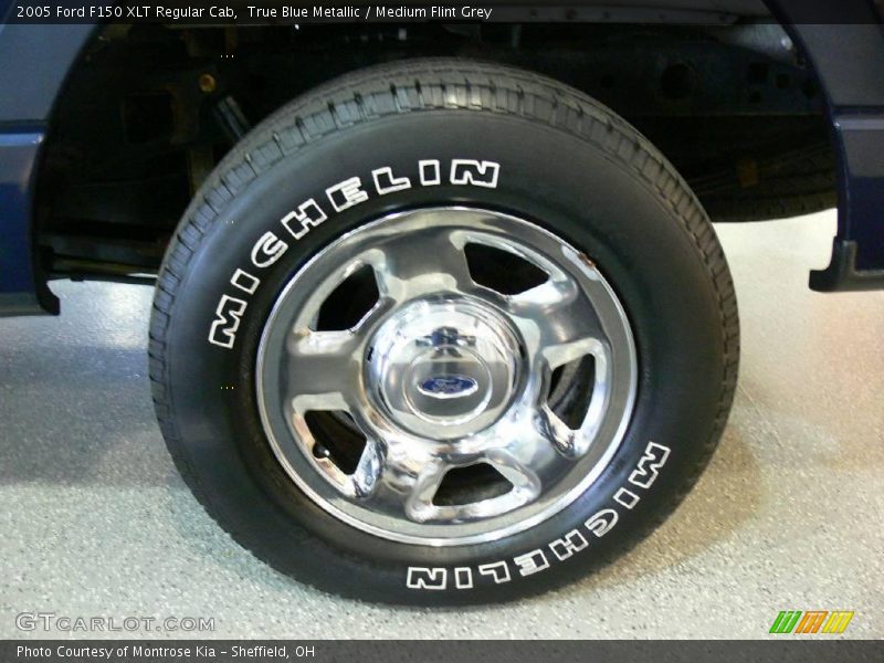 True Blue Metallic / Medium Flint Grey 2005 Ford F150 XLT Regular Cab